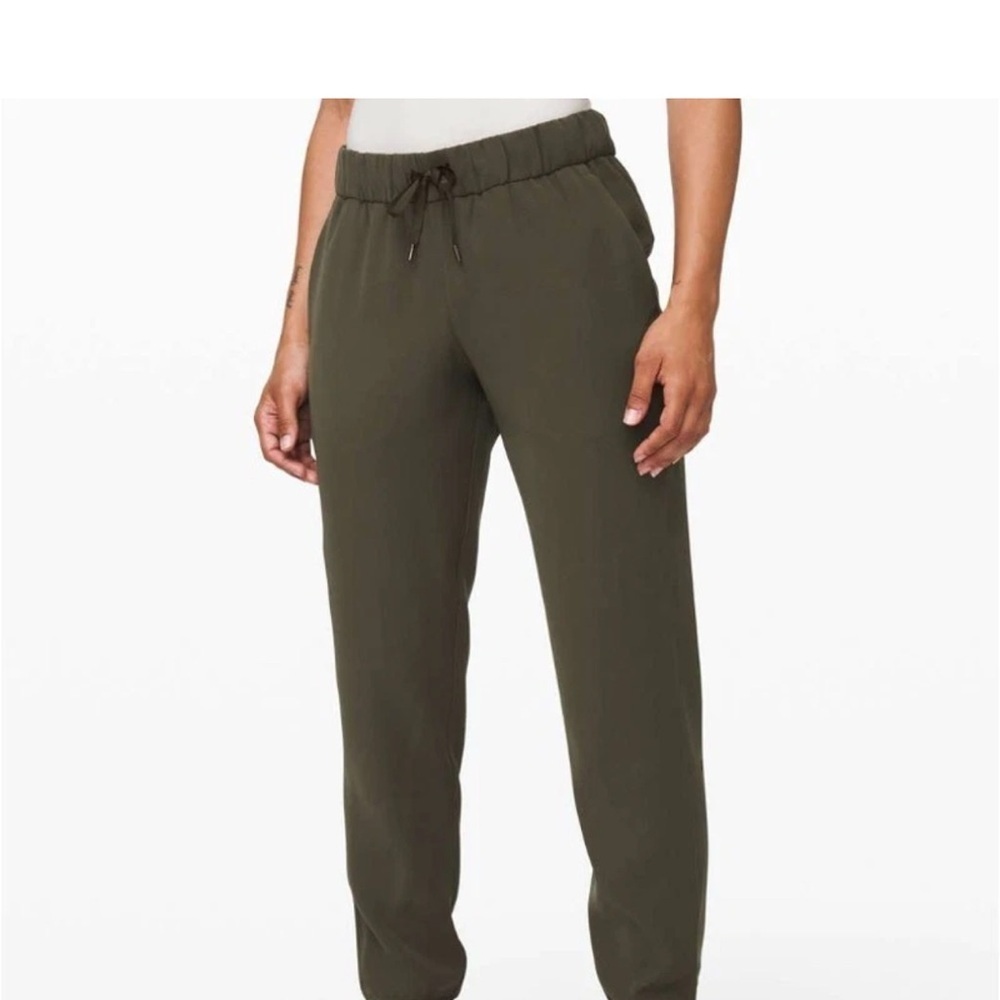 Lululemon On The Fly Joggers Dark Olive Green Pants Women’s Size 4